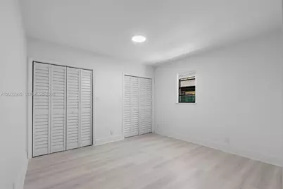 2475 NE 137th St, North Miami Beach, FL 33181 - Photo 11