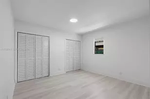 2475 NE 137th St, North Miami Beach, FL 33181 - Photo 11
