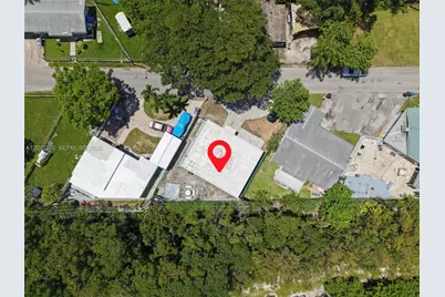 2475 NE 137th St, North Miami Beach, FL 33181 - Photo 17
