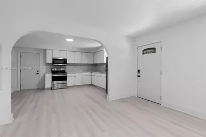 2475 NE 137th St, North Miami Beach, FL 33181 - Photo 3