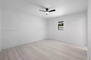 2475 NE 137th St, North Miami Beach, FL 33181 - Photo 7