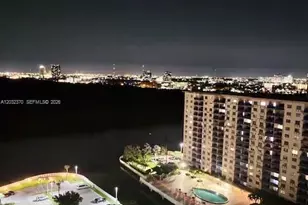 500 Bayview Dr, Sunny Isles Beach, FL 33160 - Photo 43