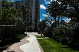 500 Bayview Dr, Sunny Isles Beach, FL 33160 - Photo 37