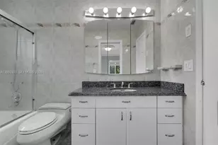 18370 SW 212th St, Miami, FL 33187 - Photo 21