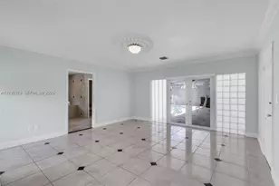 18370 SW 212th St, Miami, FL 33187 - Photo 9