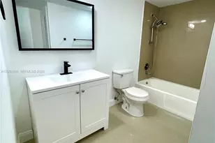 19390 Collins Ave, Sunny Isles Beach, FL 33160 - Photo 13