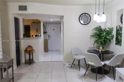 7645 NW 38th Ct, Sunrise, FL 33351 - Photo 5