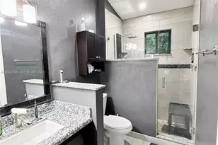 7645 NW 38th Ct, Sunrise, FL 33351 - Photo 17