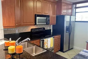 110 Lake Emerald, Oakland Park, FL 33309 - Photo 3