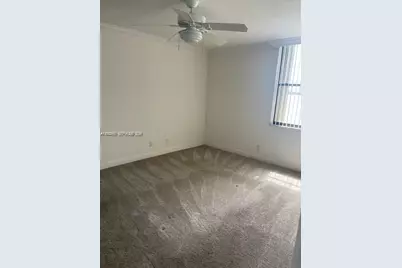 110 Lake Emerald #203, Oakland Park, FL 33309 - Photo 13