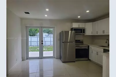 2124 SW 42nd Ter, Fort Lauderdale, FL 33317 - Photo 5