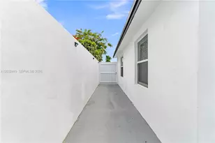 2600 NW 108th St, Miami, FL 33167 - Photo 33