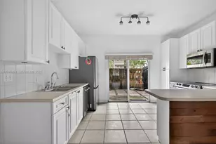 4902 Washington St, Hollywood, FL 33021 - Photo 7