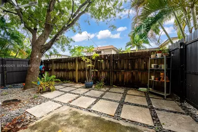 4902 Washington St #4, Hollywood, FL 33021 - Photo 15