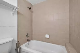 4902 Washington St, Hollywood, FL 33021 - Photo 13
