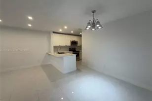 2500 W 67th Pl, Hialeah, FL 33016 - Photo 7