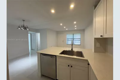 2500 W 67th Pl #21-26, Hialeah, FL 33016 - Photo 3