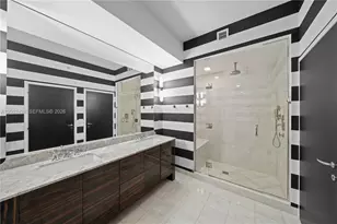 50 South Pointe Dr, Miami Beach, FL 33139 - Photo 25