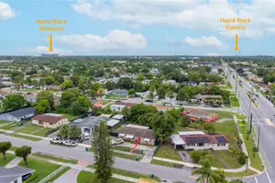 701 NW 176th Terrace, Miami Gardens, FL 33169 - Photo 11