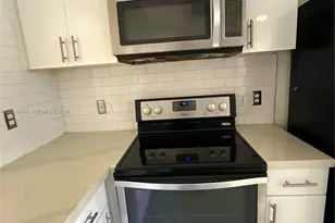 715 SW 148th Ave, Sunrise, FL 33325 - Photo 7