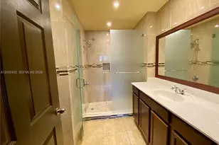 8800 NW 107 Ct, Doral, FL 33178 - Photo 13