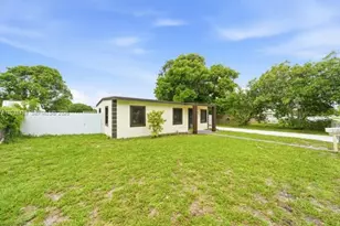 2520 NW 160th St, Miami Gardens, FL 33054 - Photo 5