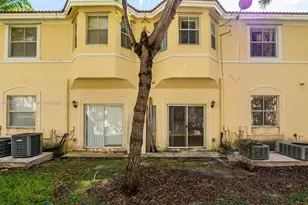 1663 SE 27th Dr, Homestead, FL 33035 - Photo 27
