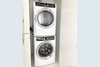 [Address not provided], Miami, FL 33128 - Photo 3