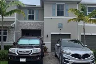 791 SE 18th St, Homestead, FL 33034 - Photo 1