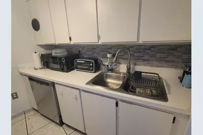 2600 Collins Ave #201, Miami Beach, FL 33140 - Photo 5