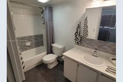 2600 Collins Ave #201, Miami Beach, FL 33140 - Photo 7