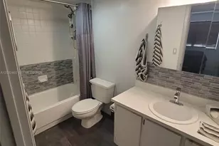 2600 Collins Ave, Miami Beach, FL 33140 - Photo 7