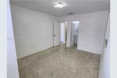 11267 SW 7th St, Sweetwater, FL 33174 - Photo 13