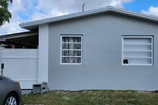 11267 SW 7th St, Sweetwater, FL 33174 - Photo 9