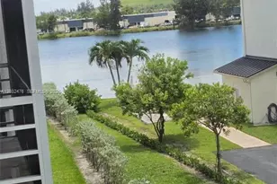 4311 Crystal Lake Dr, Deerfield Beach, FL 33064 - Photo 3
