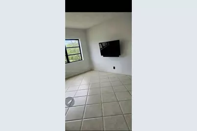 4311 Crystal Lake Dr #321, Deerfield Beach, FL 33064 - Photo 5