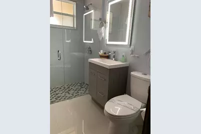 1630 N 68th Ave, Hollywood, FL 33024 - Photo 9