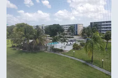 4700 Washington St #404, Hollywood, FL 33021 - Photo 3