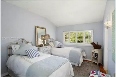 5621 Alton Rd, Miami Beach, FL 33140 - Photo 23