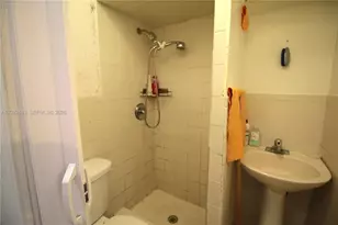 359 E 12th St, Hialeah, FL 33010 - Photo 53