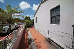 359 E 12th St, Hialeah, FL 33010 - Photo 9