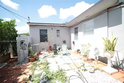 359 E 12th St, Hialeah, FL 33010 - Photo 11