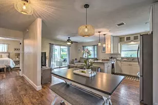 558 102nd Ave, Naples, FL 34108 - Photo 5