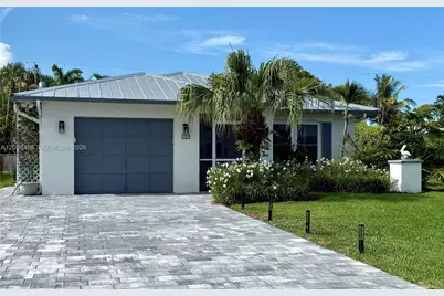 558 102nd Ave #0, Naples, FL 34108 - Photo 1