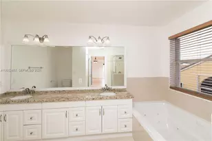 16236 NW 18th St, Pembroke Pines, FL 33028 - Photo 13