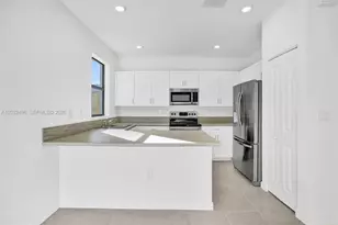 2542 SE 29th St, Homestead, FL 33035 - Photo 15