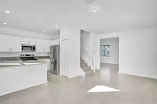 2542 SE 29th St, Homestead, FL 33035 - Photo 13