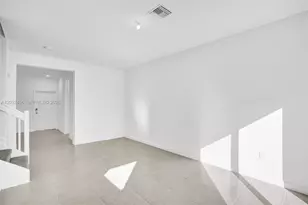 2542 SE 29th St, Homestead, FL 33035 - Photo 15