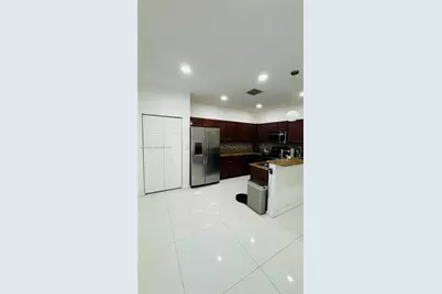 3355 W 90th Ter, Hialeah, FL 33018 - Photo 5