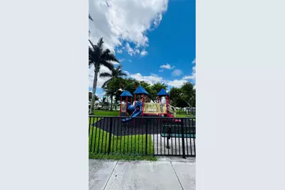 3355 W 90th Ter, Hialeah, FL 33018 - Photo 31